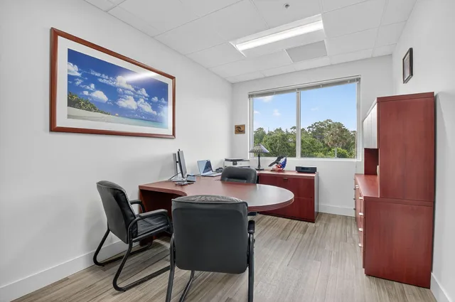 Unit 3211 photo 9