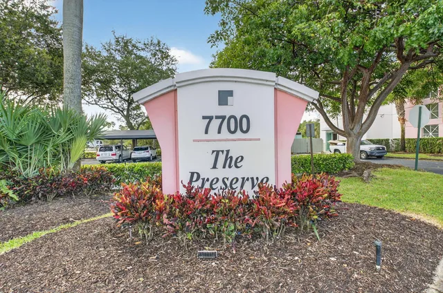 Unit 3211 photo 16
