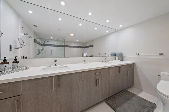 Singer Island Unit 5b photo 12