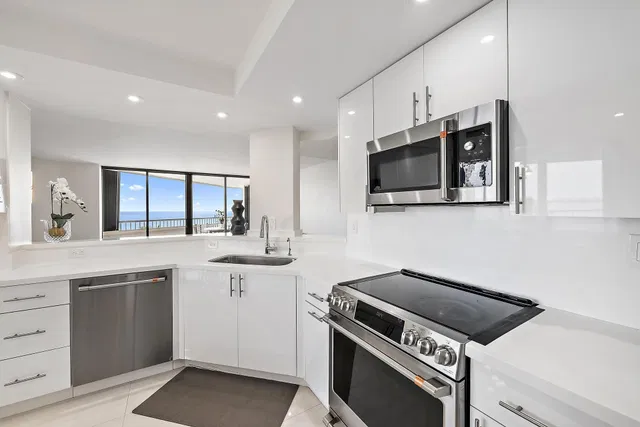 Singer Island Unit 5b photo 15