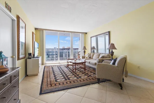 The Patrician of Palm Beach Unit 8120 photo 4