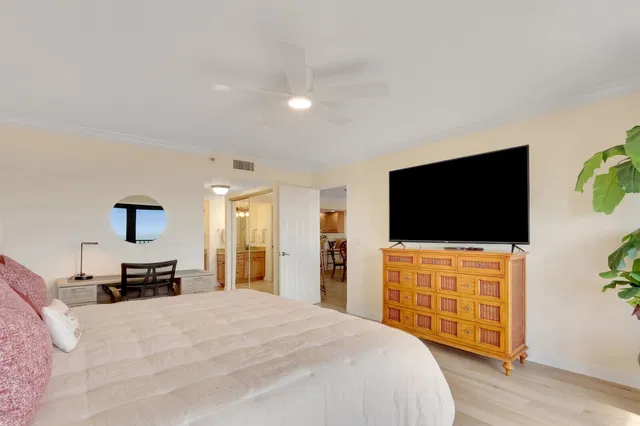 Unit 403 photo 14