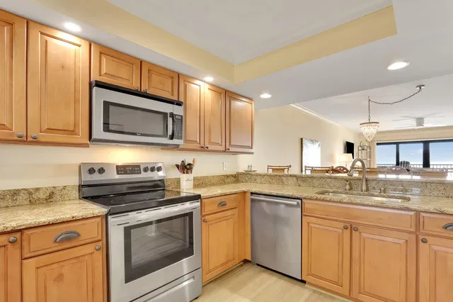 Unit 403 photo 21