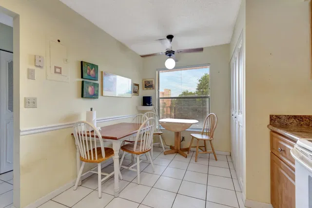 Unit 402 photo 14