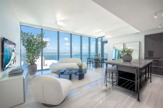 Echo Brickell 2703