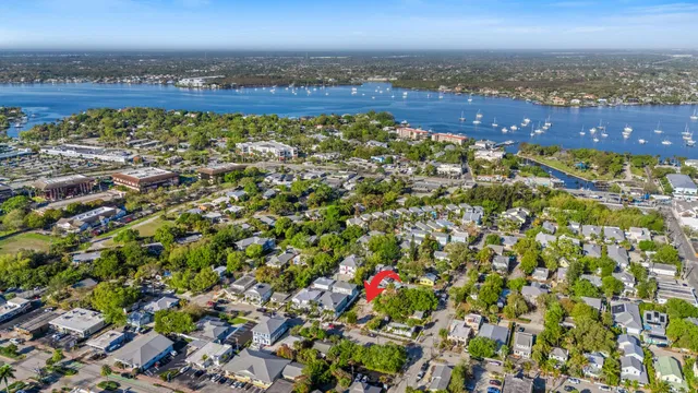 Residence photo 5