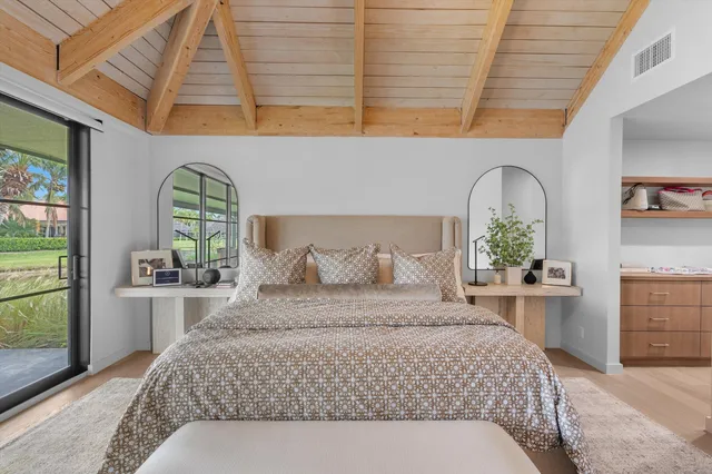 Pebblewood Residence photo 20