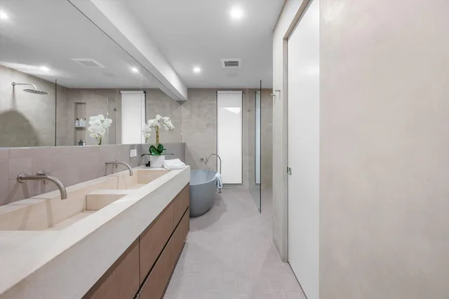 Pebblewood Residence photo 21