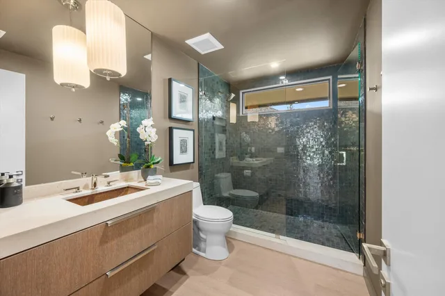 Pebblewood Residence photo 28