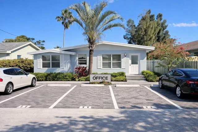 Residence photo 2