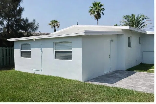 Residence photo 3