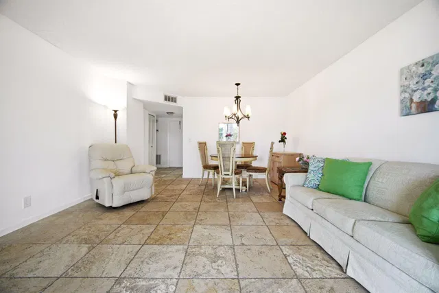 Unit 203 photo 8