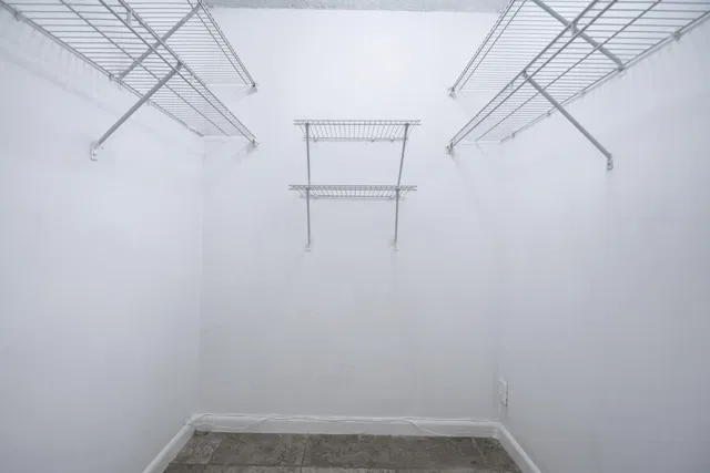 Unit 203 photo 16