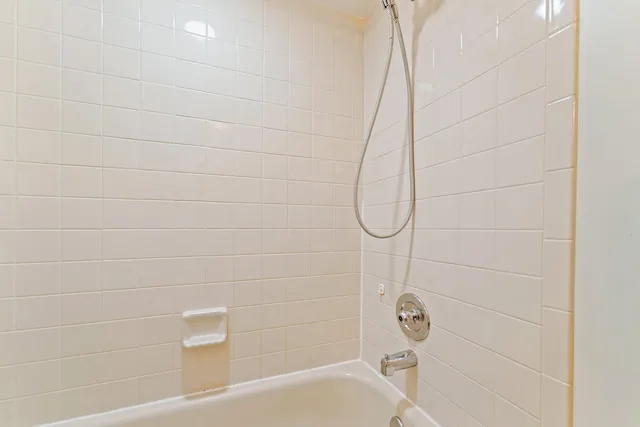 Unit A105 photo 33