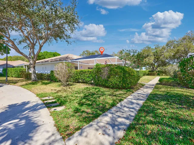 Residence photo 3