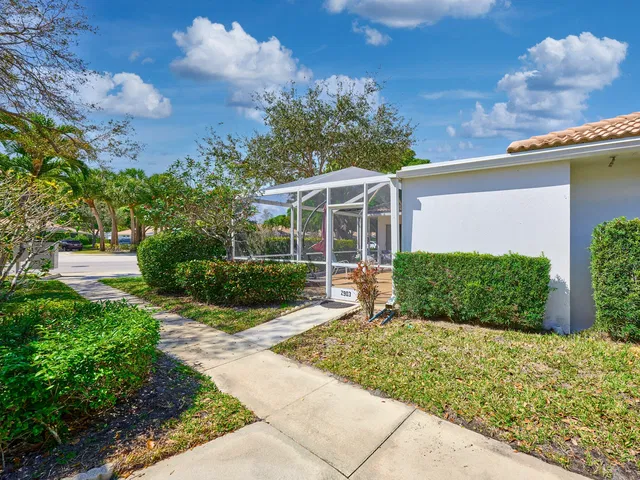 Residence photo 5