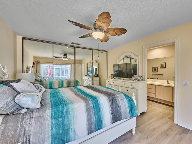 Residence photo 15
