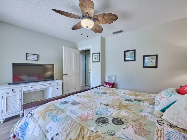 Residence photo 43