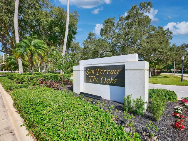 Residence photo 53
