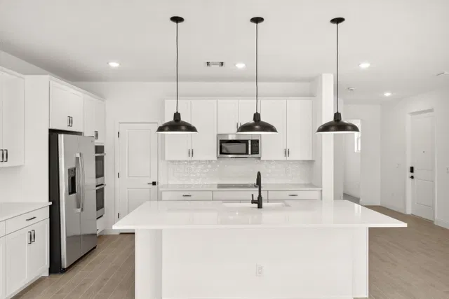 Residence photo 3