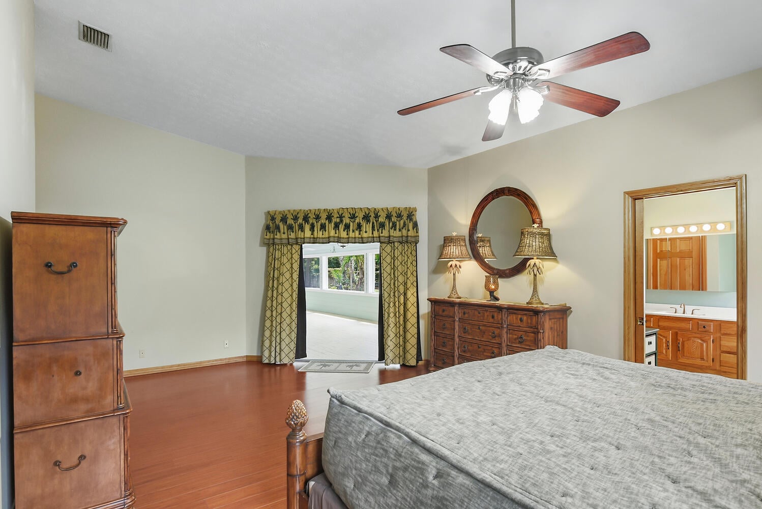 Residence photo 24