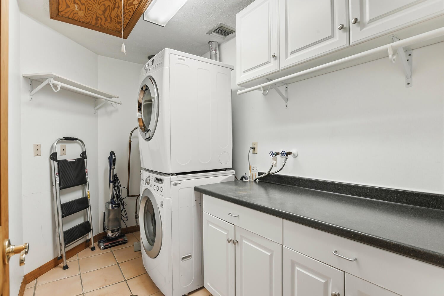Residence photo 36