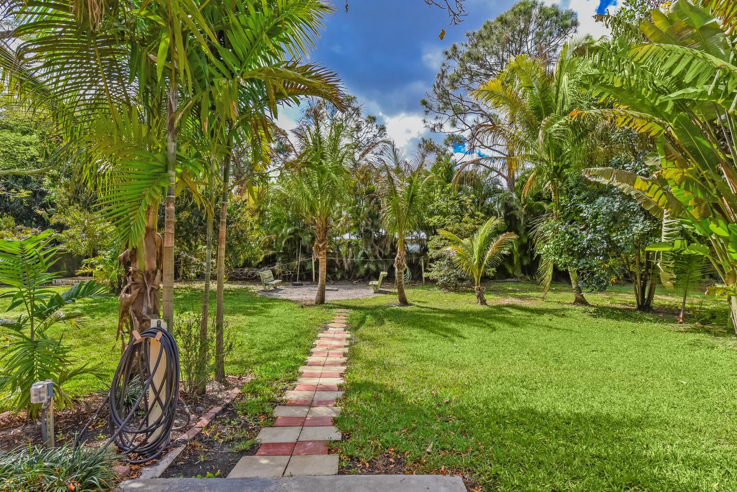 Residence photo 57