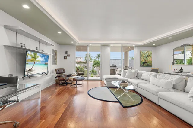 170 Chilean Avenue #3c