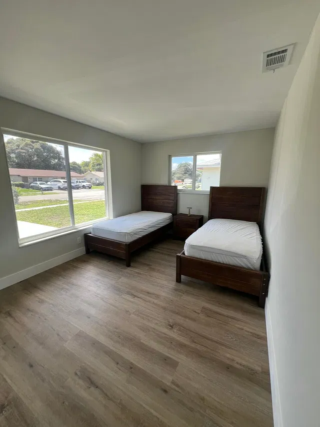 Residence photo 9