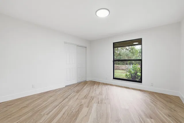 Residence photo 16
