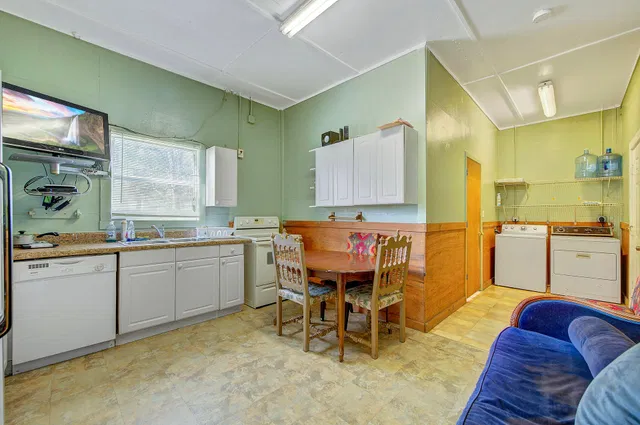 Residence photo 47