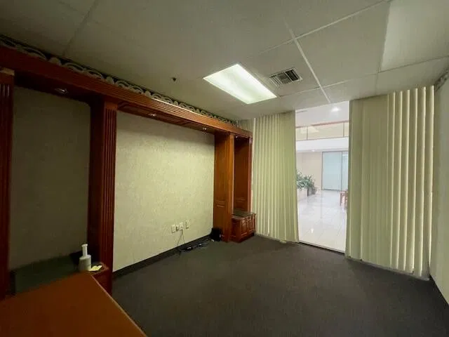Unit 101 photo 3