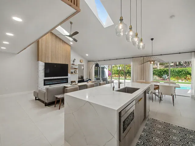  Residence photo 5