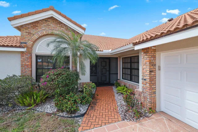 Residence photo 3