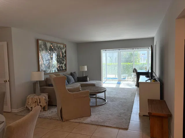 Unit 105 photo 8