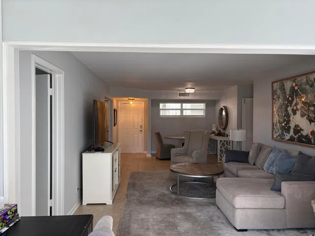 Unit 105 photo 9