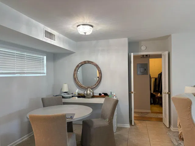 Unit 105 photo 11