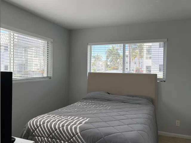 Unit 105 photo 17