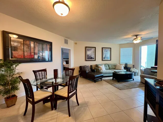 Harborage Yacht Club Residence photo 3