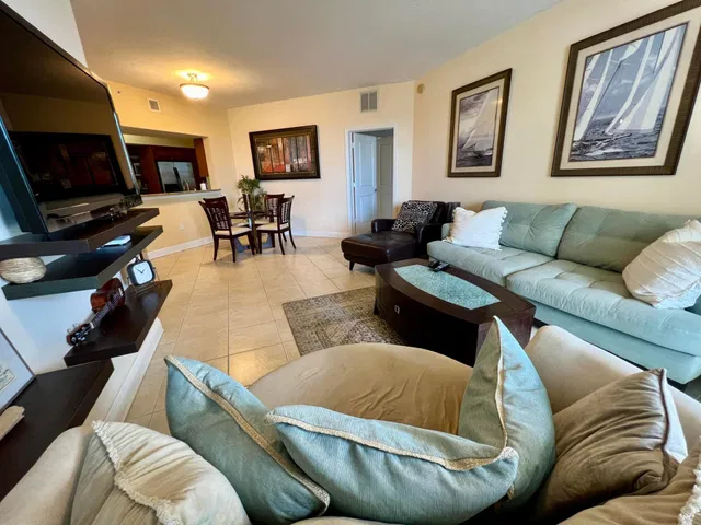 Harborage Yacht Club Residence photo 12