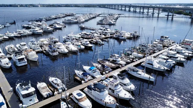 Harborage Yacht Club Residence photo 26