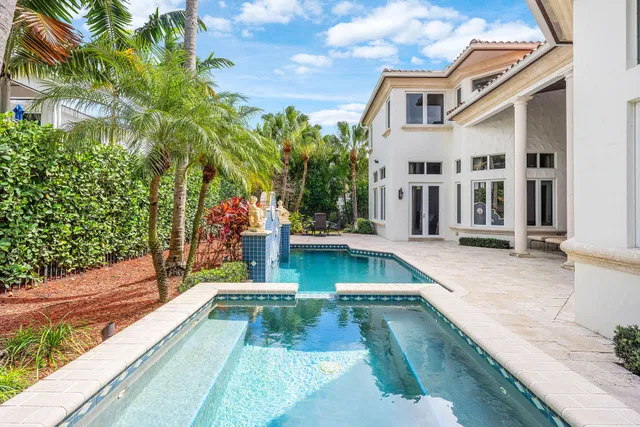 Royal Palm Yacht and Country Club Residence photo 7