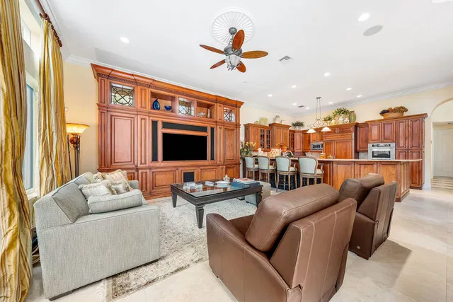Royal Palm Yacht and Country Club Residence photo 22