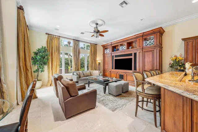 Royal Palm Yacht and Country Club Residence photo 24