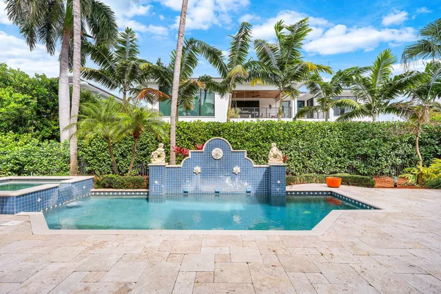 Royal Palm Yacht and Country Club Residence photo 26