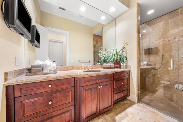 Royal Palm Yacht and Country Club Residence photo 42