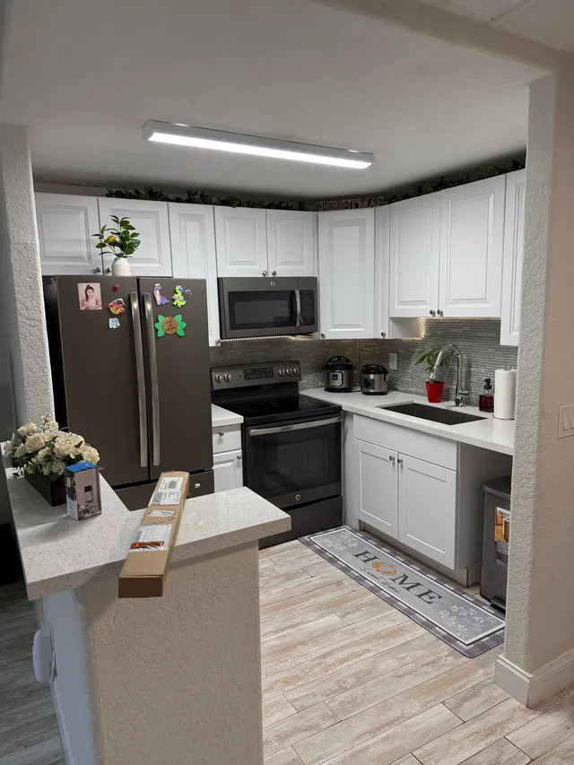Unit 108 photo 3