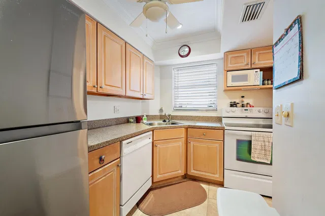 Unit 6-51 photo 5