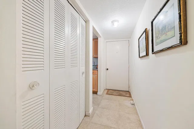 Unit 6-51 photo 11