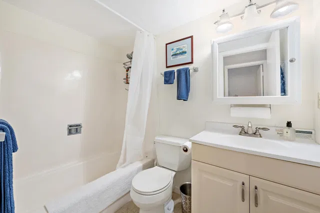 Unit 6-51 photo 13
